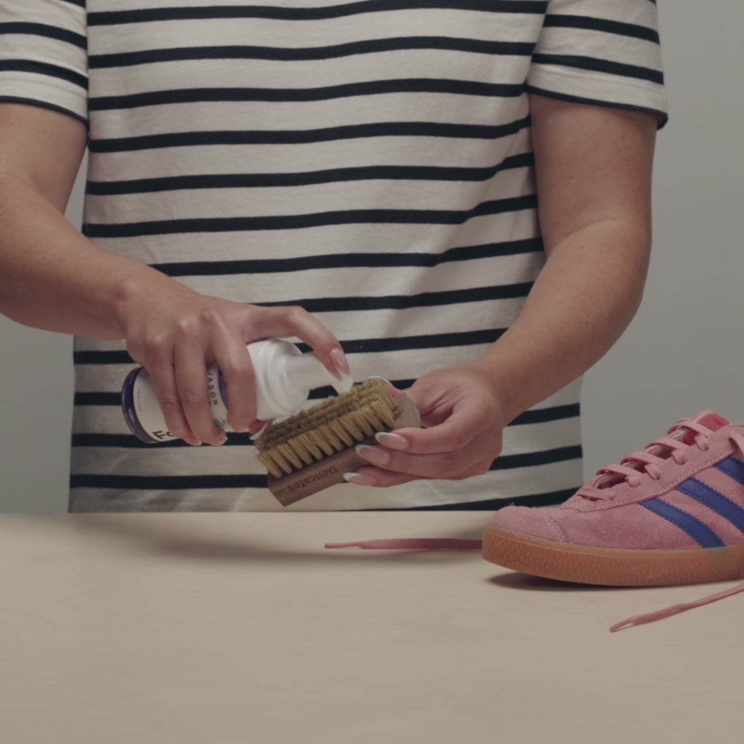 JASON MARKK STEP BY STEP PROCESS APPLYING, SCRUBBING & WIPING PINK SUEDE ADIDAS GAZELLE WITH FOAM CLEANER, DELICATES BRUSH AND MICROFIBER TOWEL