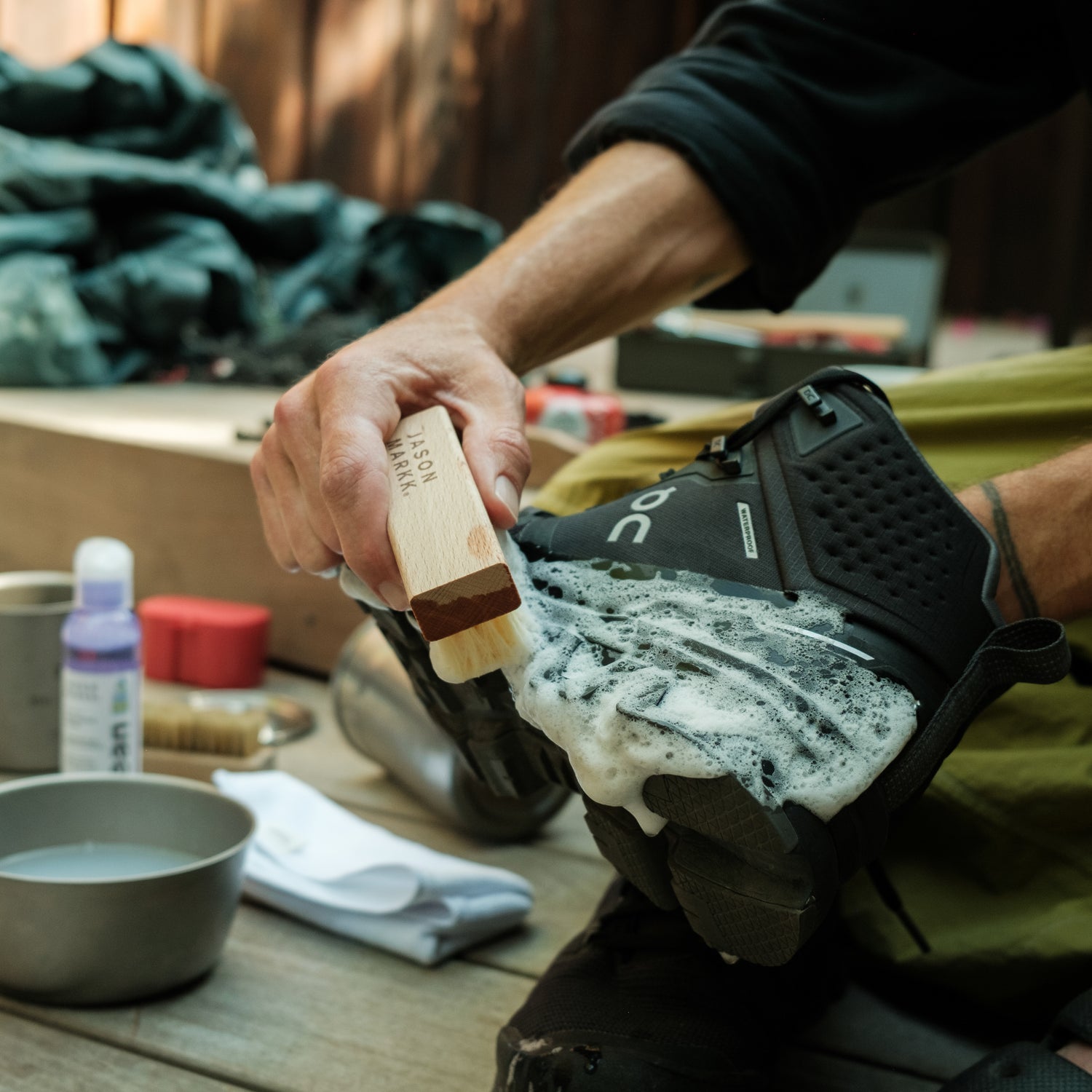 CLEANING ON HIKING BOOT WITH JASON MARKK ESSENTIAL KIT AND TOWEL