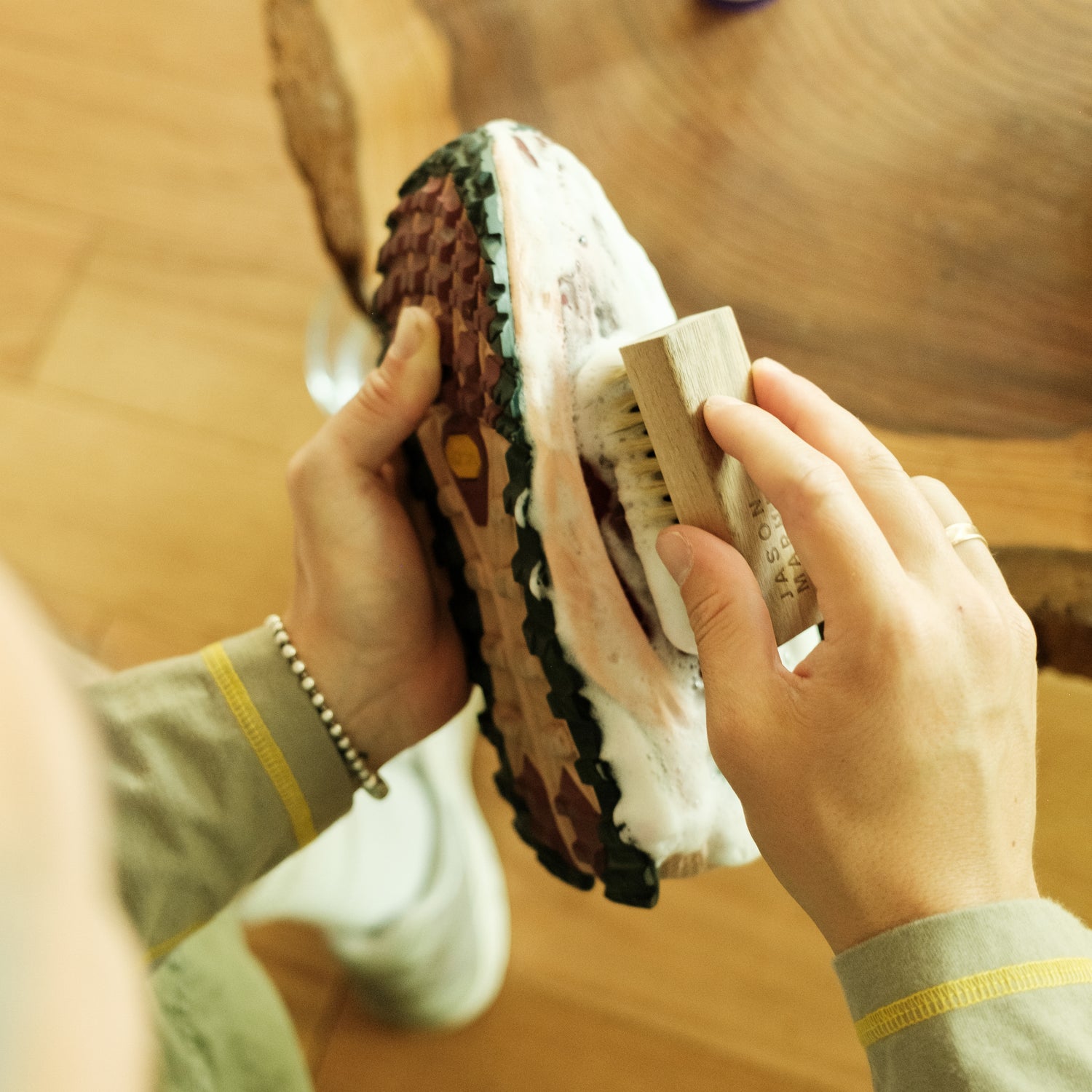 CLEANING ALTRA RUNNING SHOES WITH JASON MARKK QUICK CLEAN KIT
