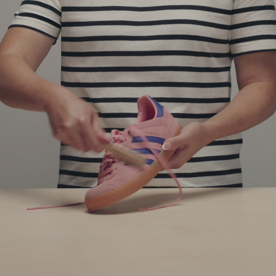 CLEANING PINK ADIDAS GAZELLE WITH JASON MARKK SUEDE KIT AND QUICK CLEAN KIT AND TOWEL