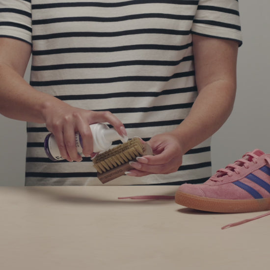 JASON MARKK STEP BY STEP PROCESS APPLYING, SCRUBBING & WIPING PINK SUEDE ADIDAS GAZELLE WITH FOAM CLEANER, DELICATES BRUSH AND MICROFIBER TOWEL 